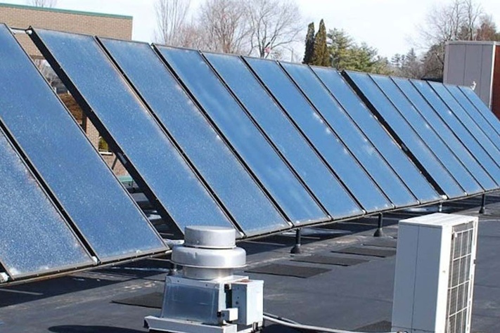 Solar thermal array on rooftop